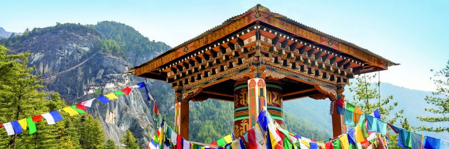 gebetsmuehle-taktshang-kloster-bhutan-himalaya-900x300